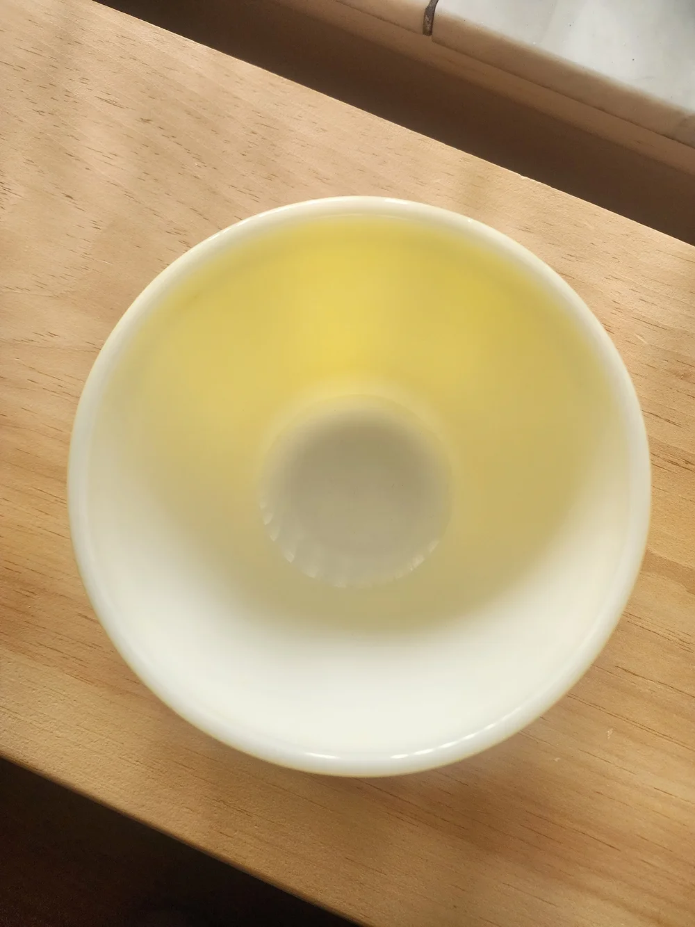 Vintage Yellow Pyrex 401 1 1/2 Pt Mixing Bowl